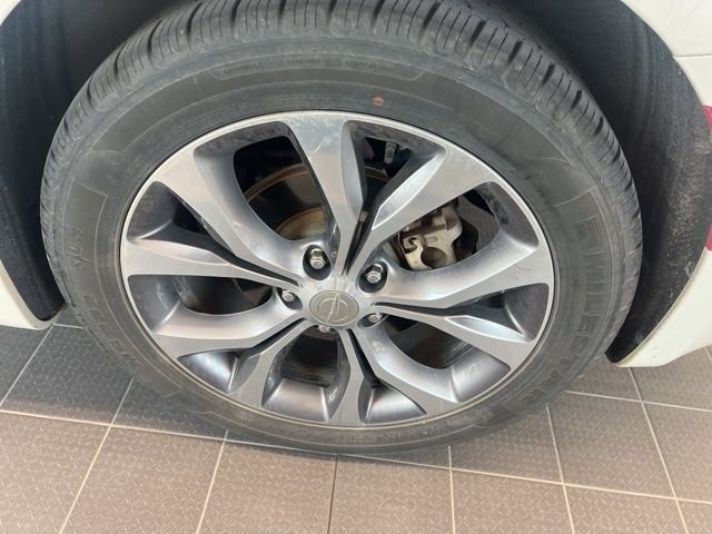 Used 2017 Chrysler Pacifica Limited w/ UConnect Theater Package image 13