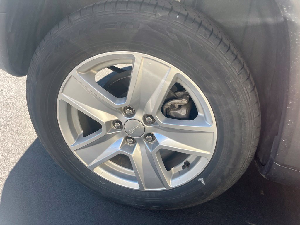 Used 2022 Jeep Compass Latitude AWD/4WD image 7