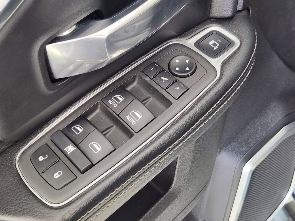 Used 2022 RAM 3500 Laramie image 24