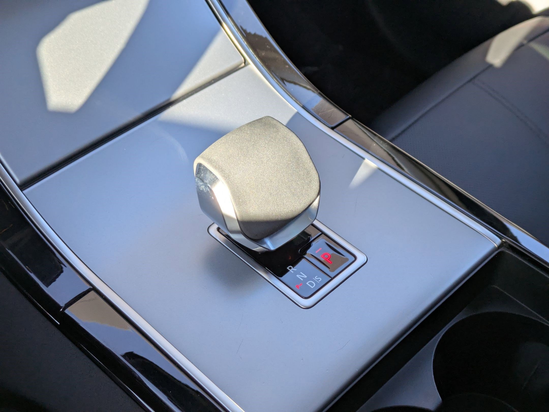 Certified 2024 Land Rover Range Rover Velar S image 22