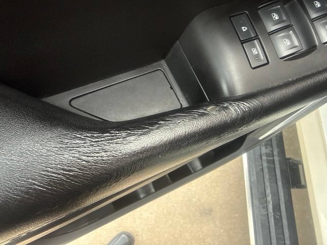 Used 2015 Cadillac Escalade Premium AWD/4WD image 12