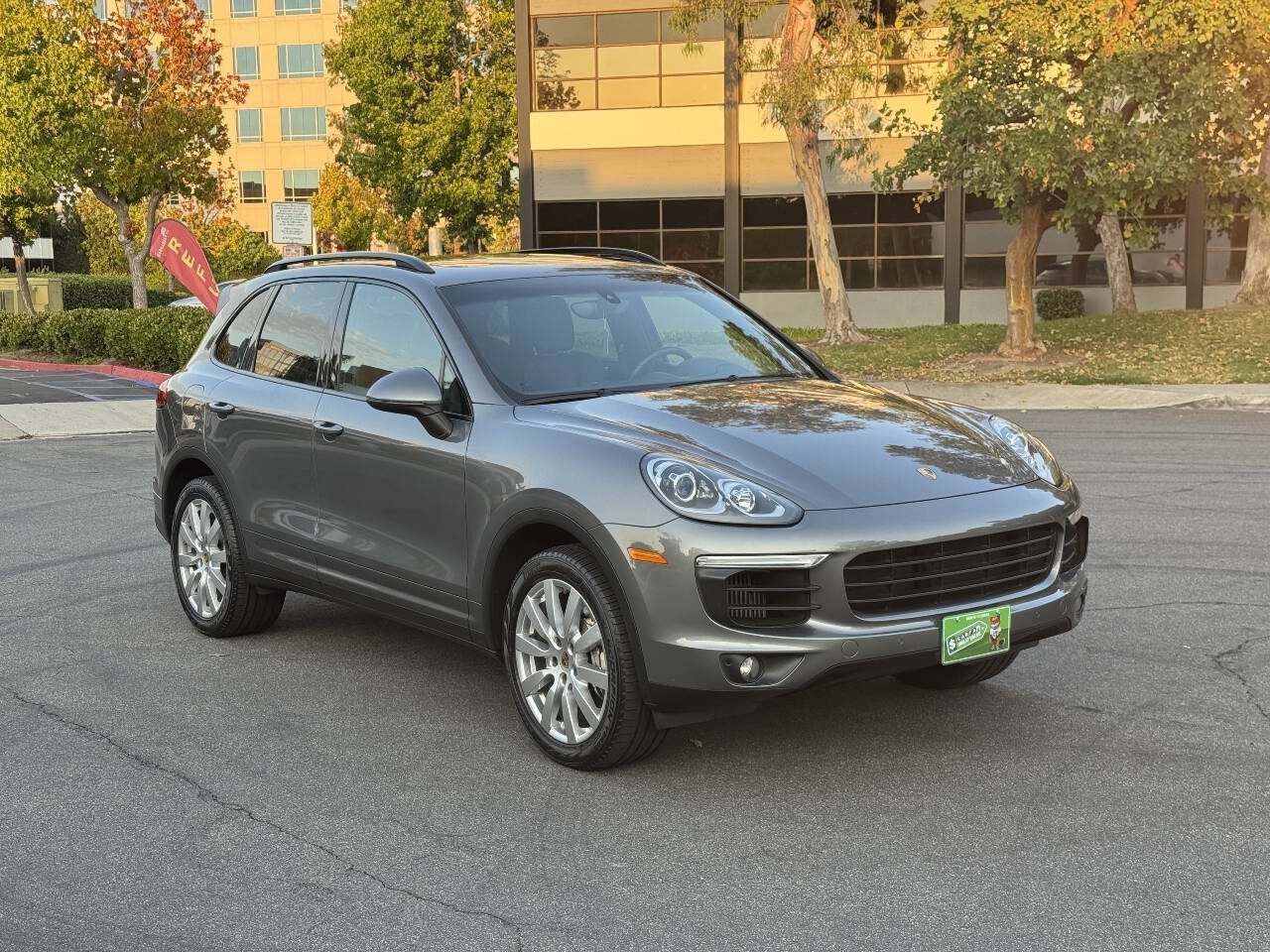 Used 2017 Porsche Cayenne S AWD/4WD image 7