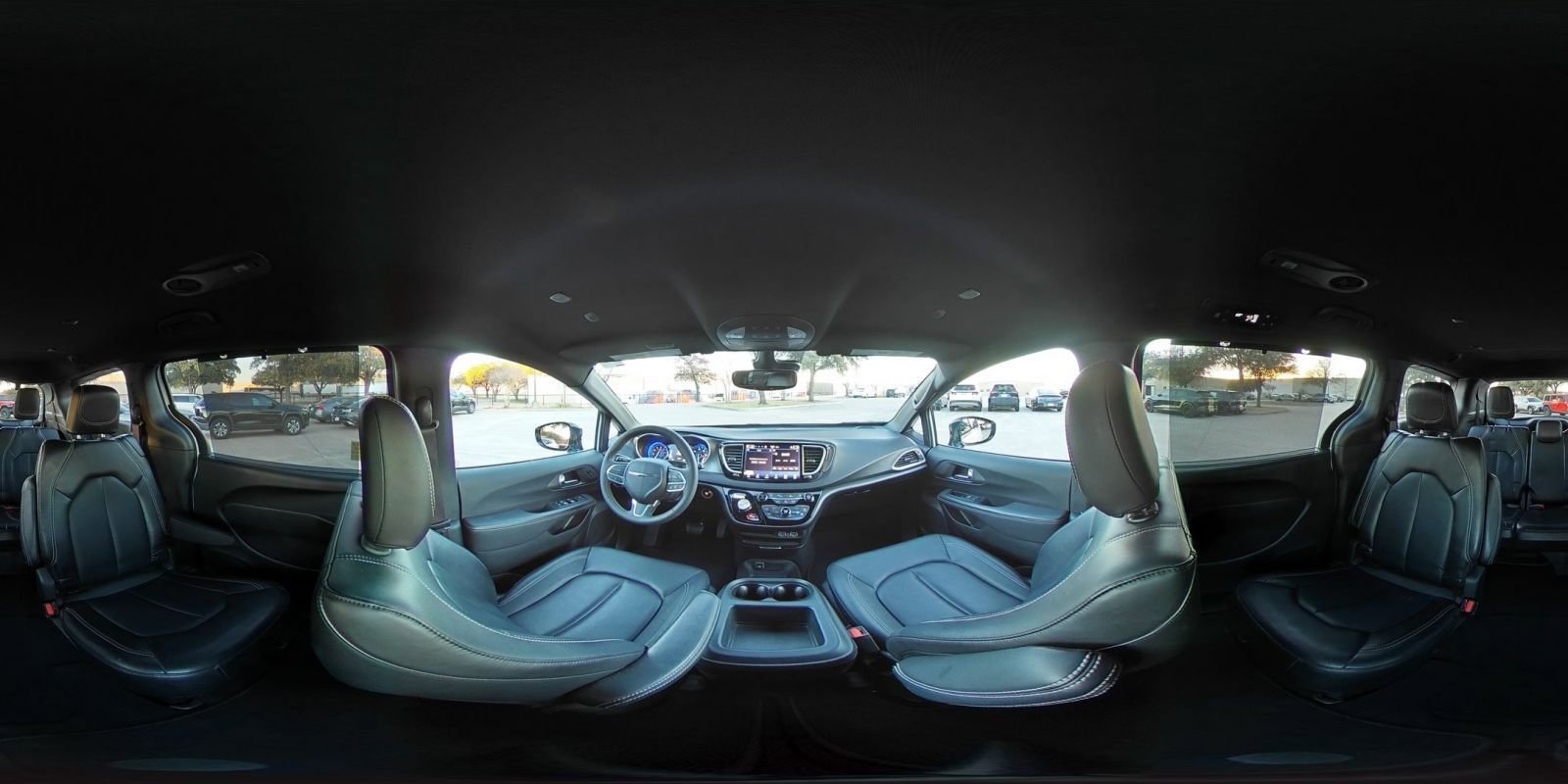 Used 2025 Chrysler Pacifica Select image 44