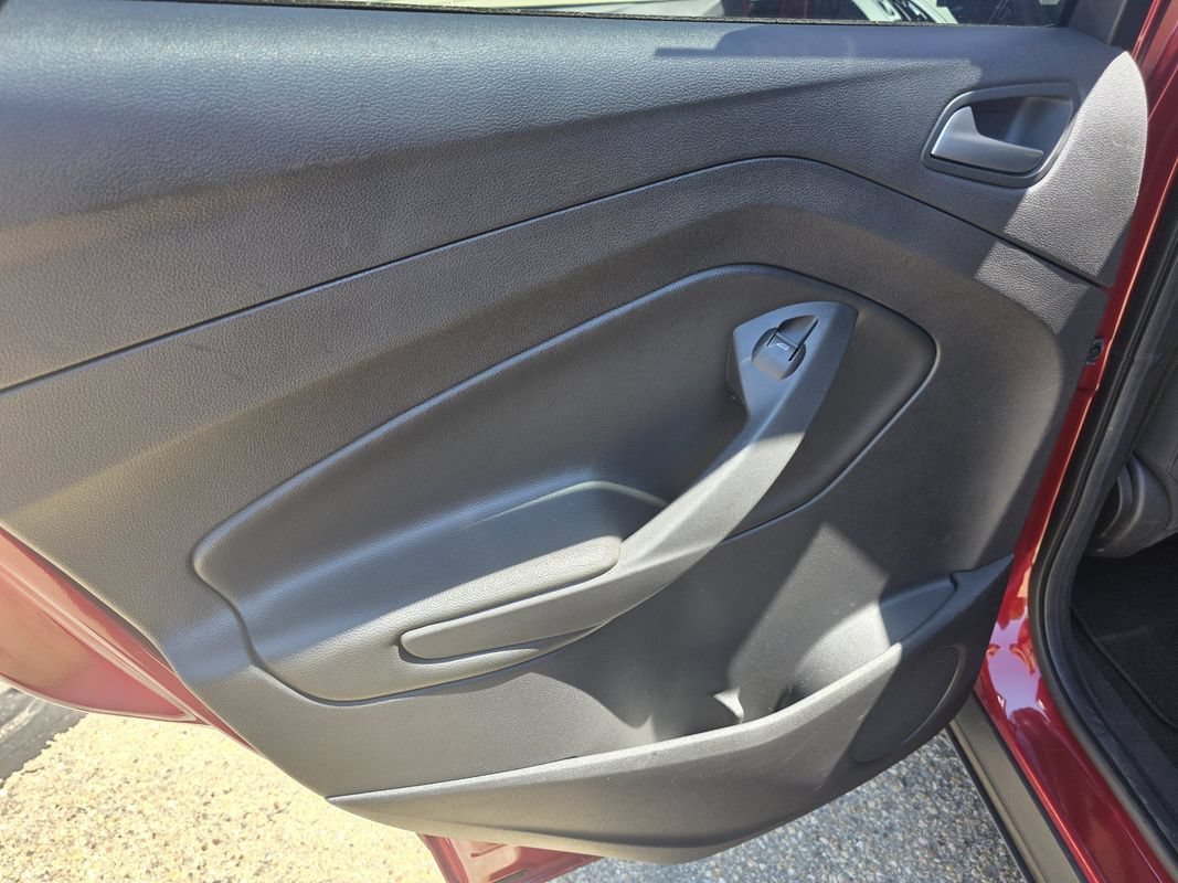 Used 2013 Ford Escape SE AWD/4WD image 16