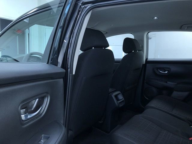 Used 2025 Honda HR-V LX image 18