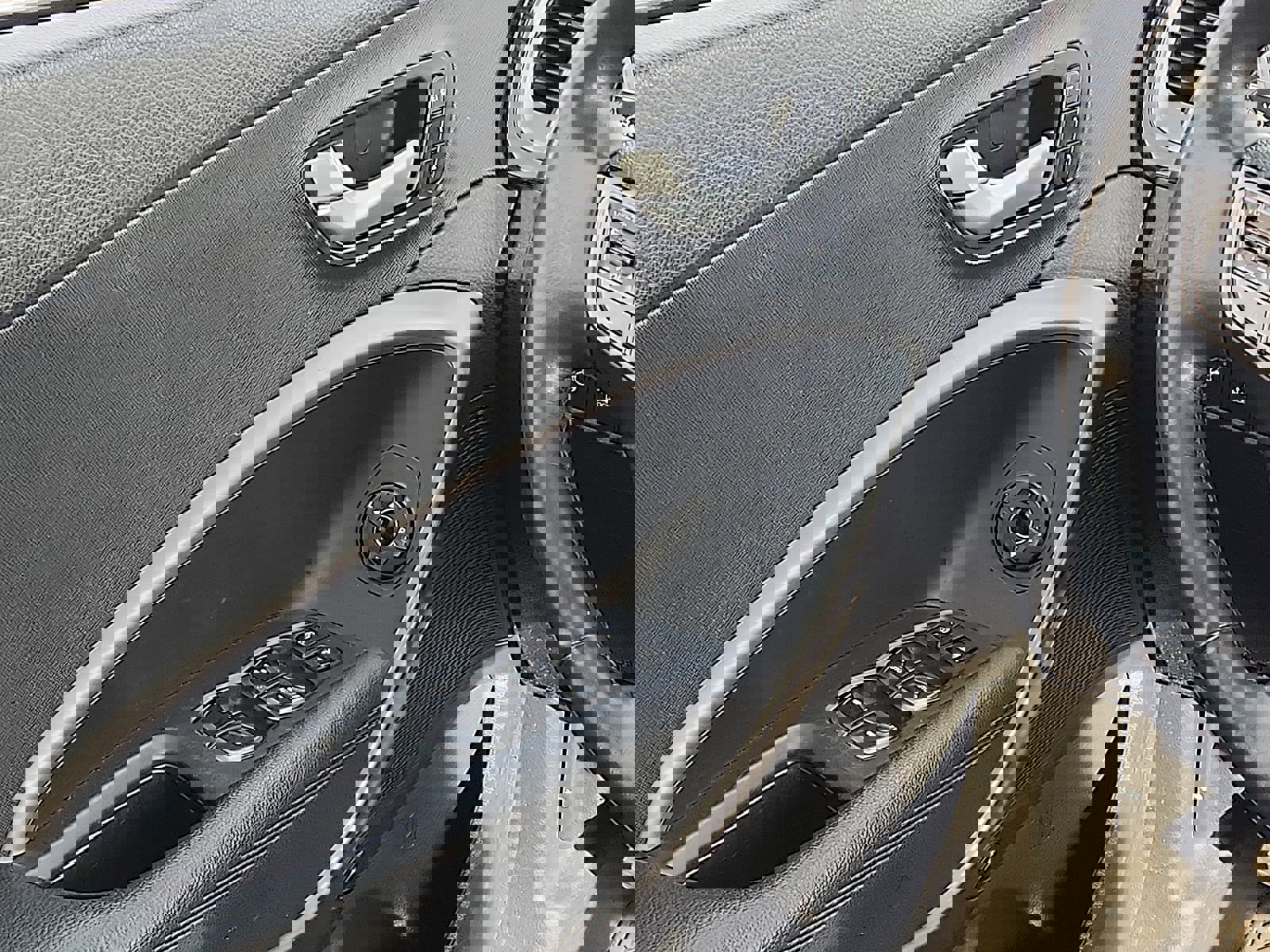 Used 2016 Hyundai Santa Fe Sport 2.0T w/ Option Group 05 image 12