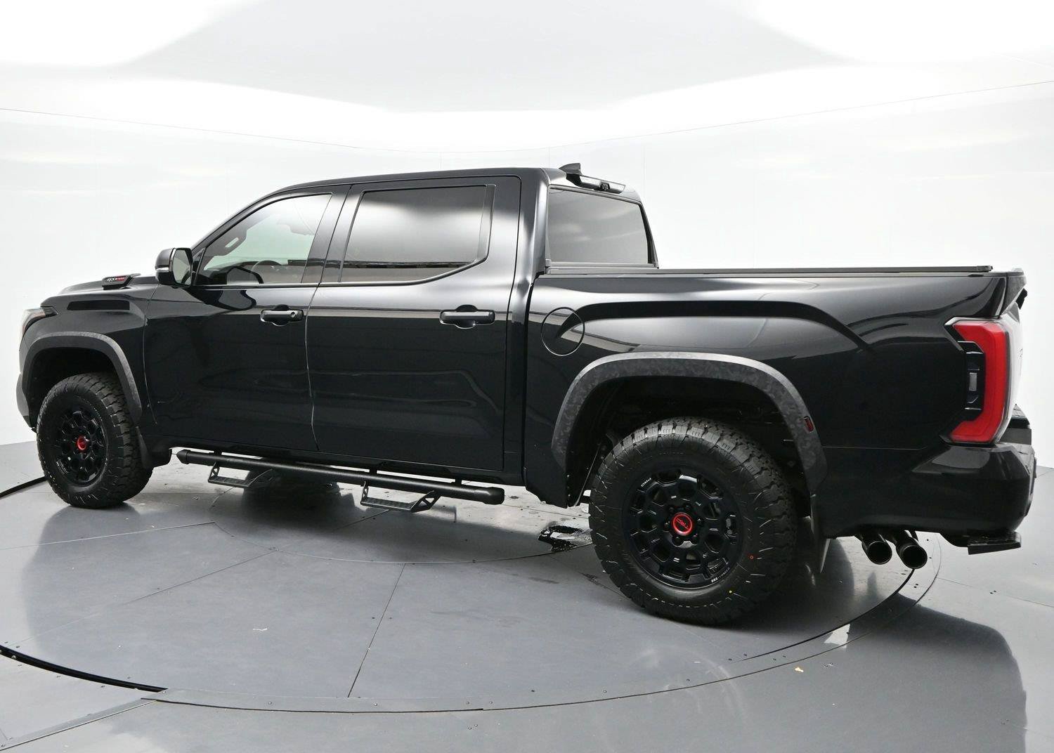 Used 2025 Toyota Tundra TRD Pro AWD/4WD image 5