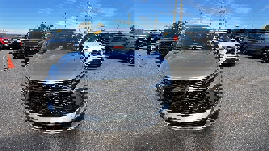 Certified 2023 Chevrolet Blazer LT w/ Convenience Package image 2