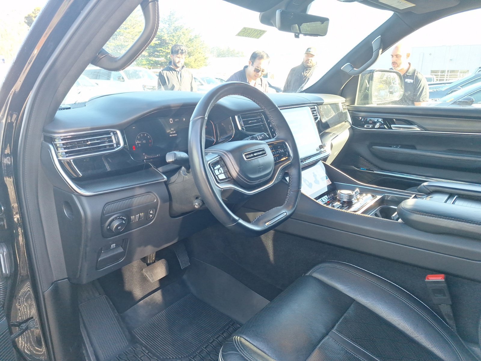 Used 2024 Jeep Grand Wagoneer L Series II w/ Quick Order Packagew 28T AWD/4WD image 9