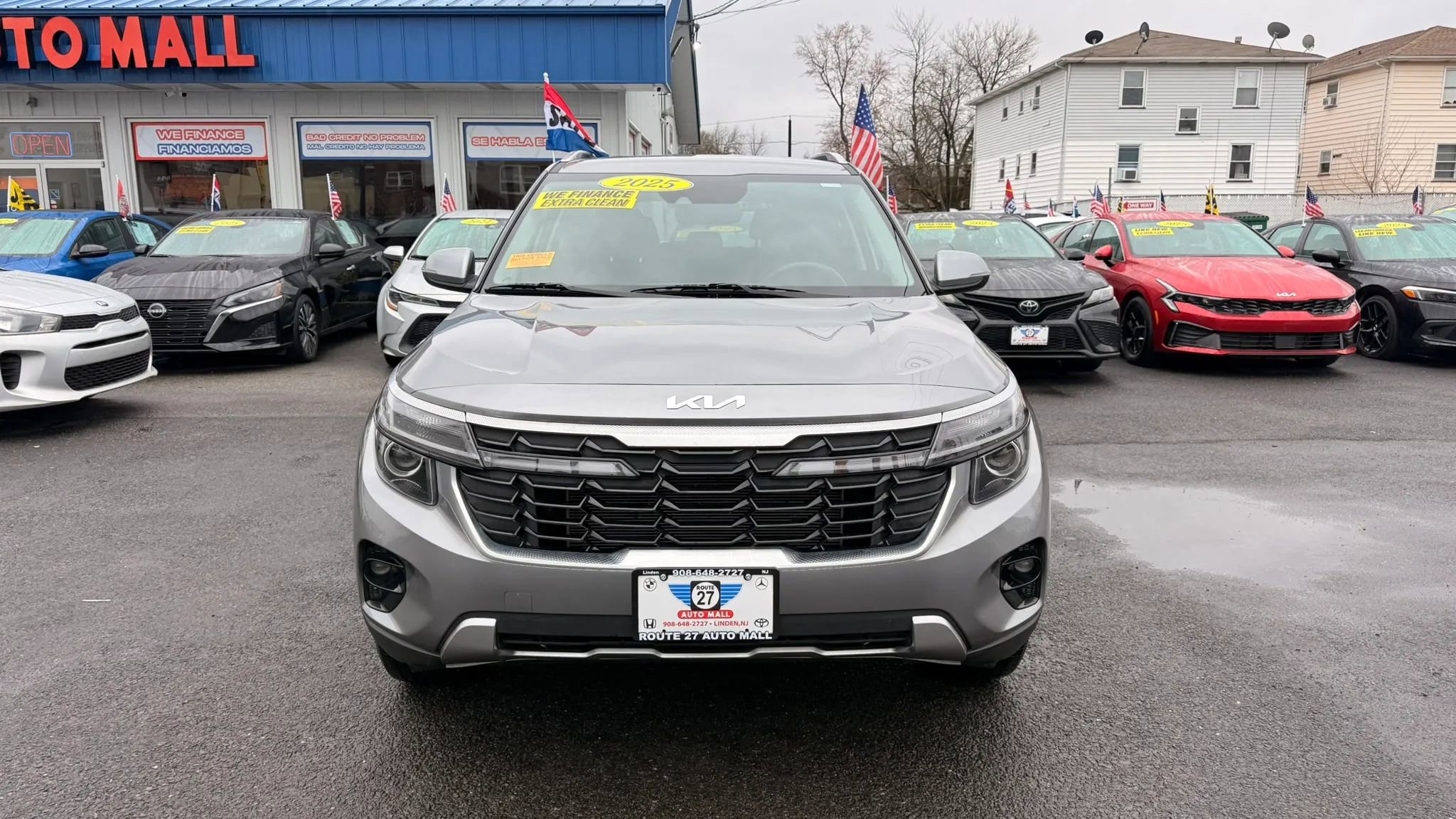 Used 2025 Kia Seltos S FWD image 3