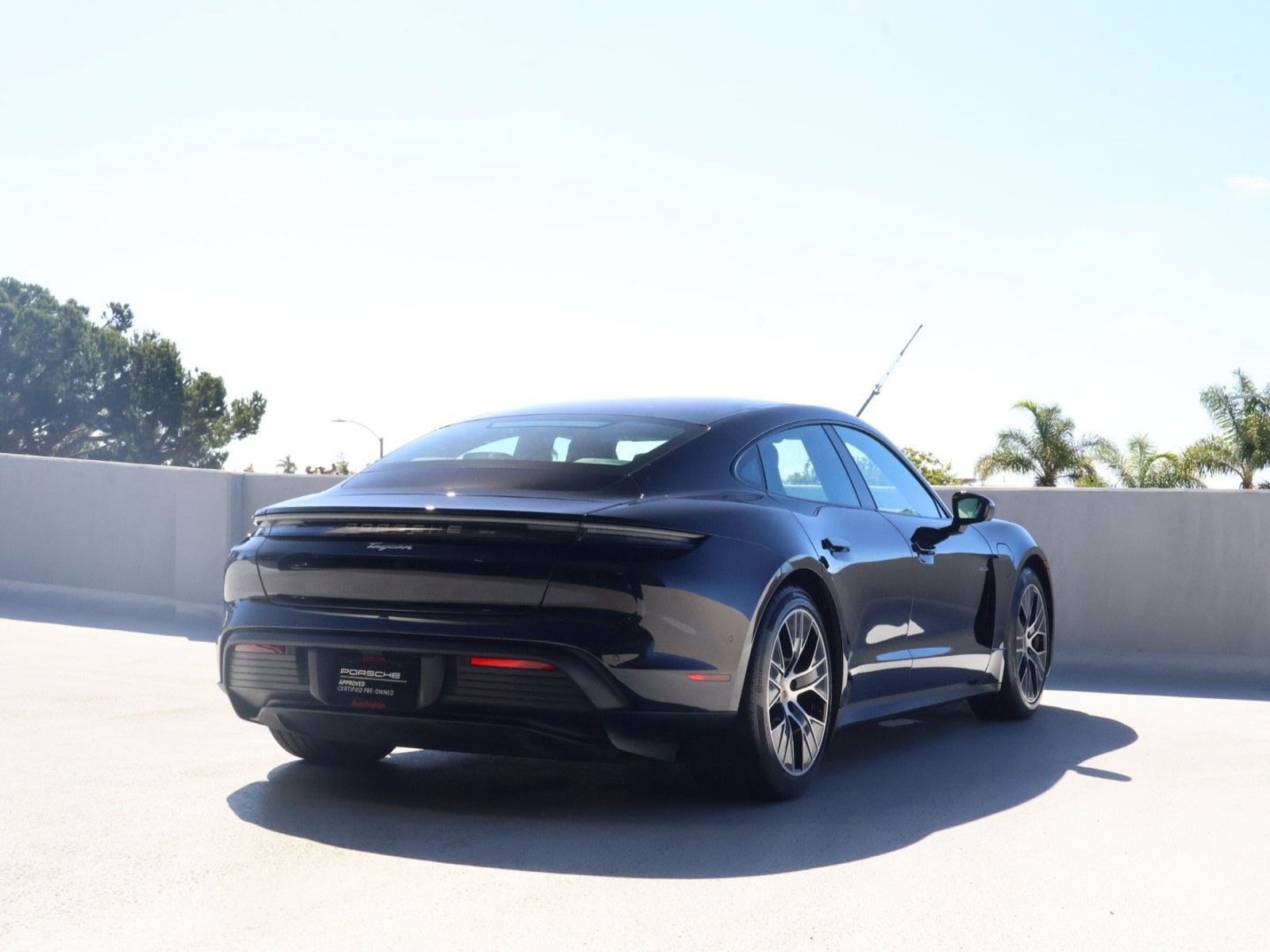 Certified 2025 Porsche Taycan w/ Premium Package RWD image 9