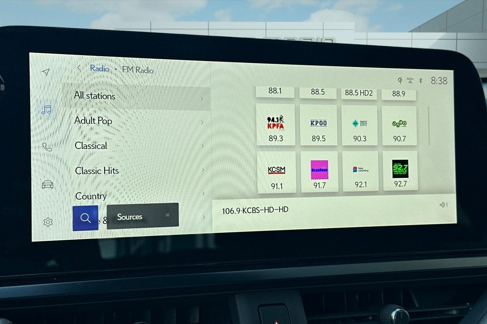 Used 2025 Lexus UX 300h FWD w/ Accessory Package (Z2) image 25