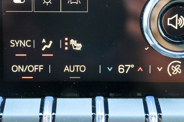 New 2026 GMC Acadia Elevation image 18