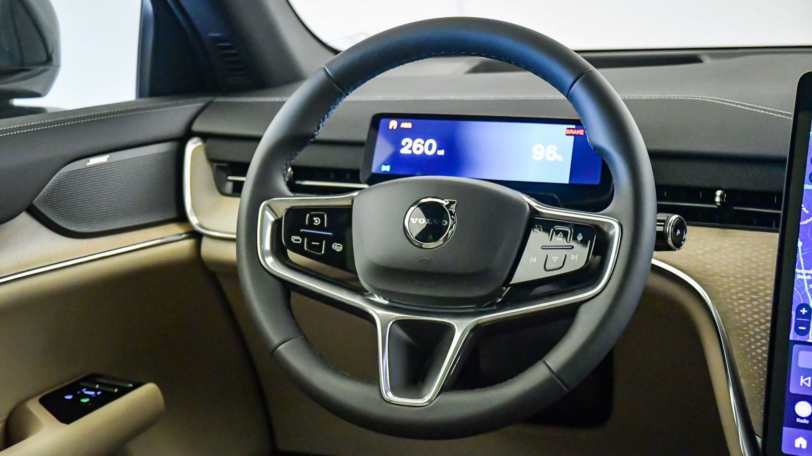 New 2026 Volvo EX90 Plus RWD image 14