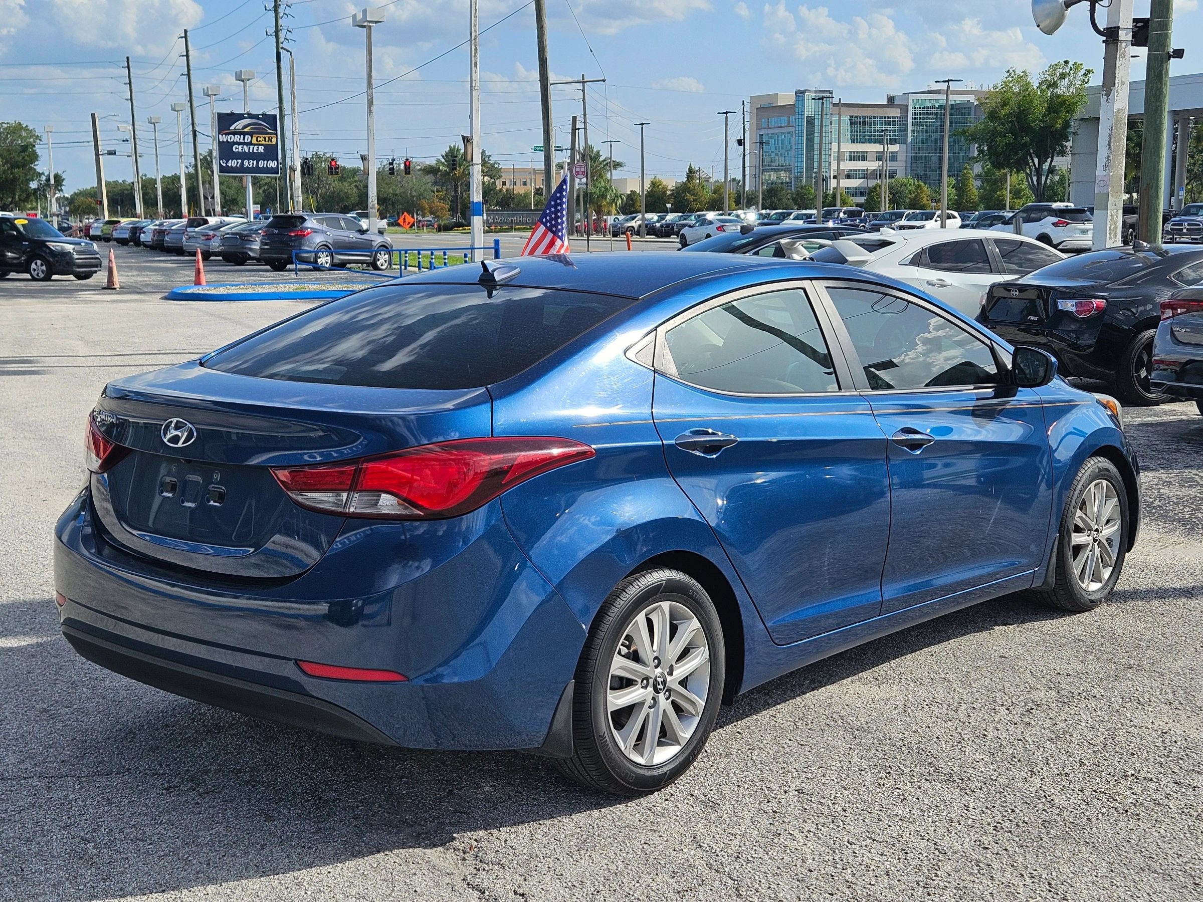 Used 2016 Hyundai Elantra SE w/ Option Group 02 FWD image 7