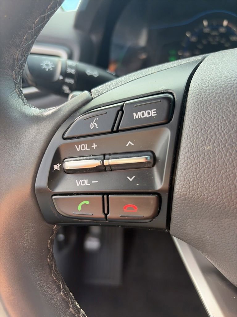 Used 2019 Hyundai Ioniq Plug-In Hybrid FWD image 15