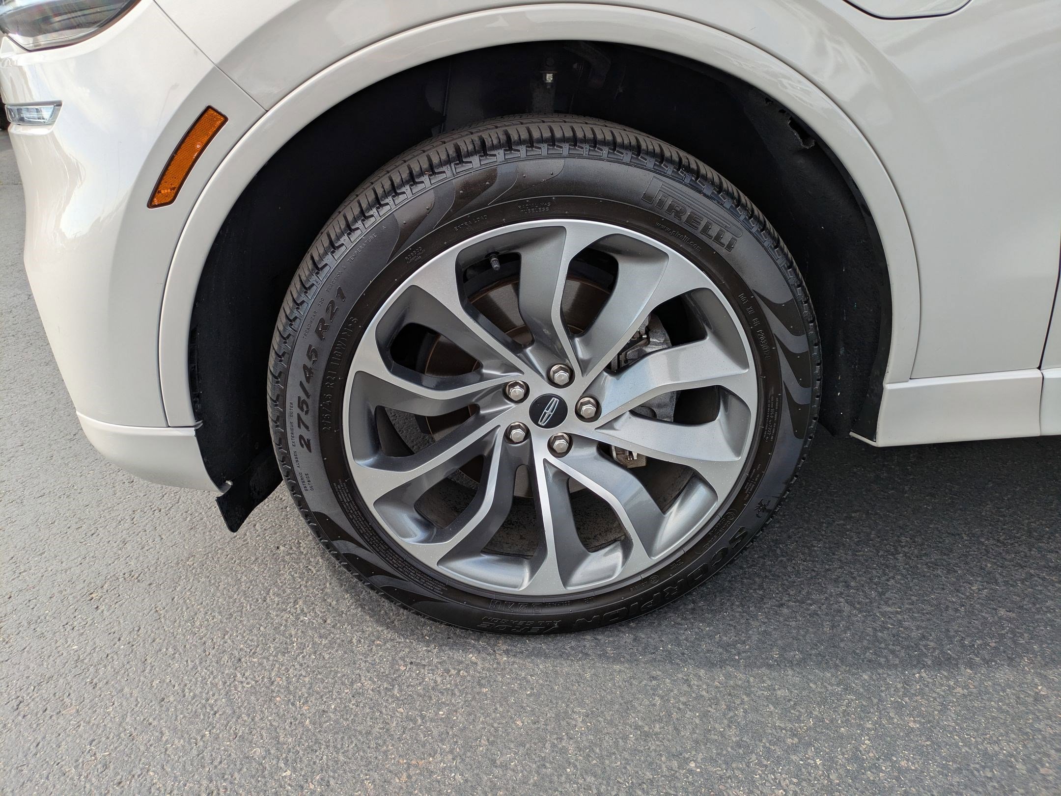 Used 2023 Lincoln Aviator Grand Touring image 11