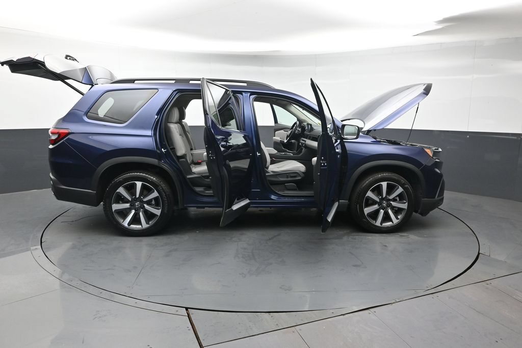Certified 2024 Honda Pilot Touring image 54