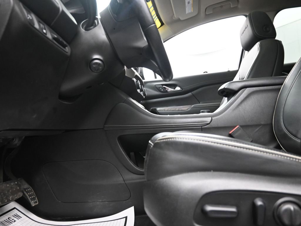 Used 2021 GMC Acadia Denali w/ Denali Ultimate Package image 13