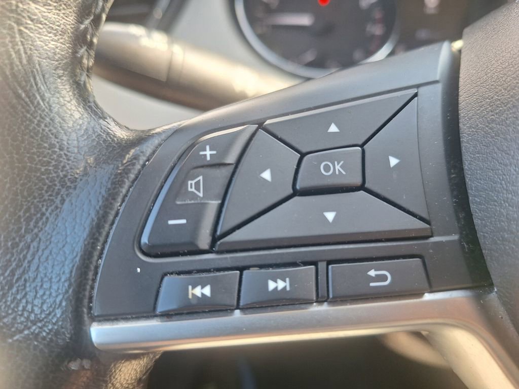 Used 2022 Nissan Rogue Sport SL image 13