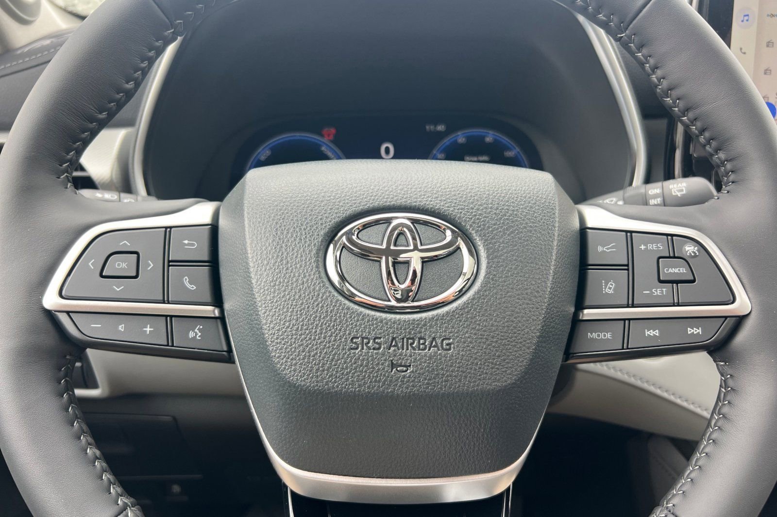 New 2026 Toyota Highlander Platinum image 27