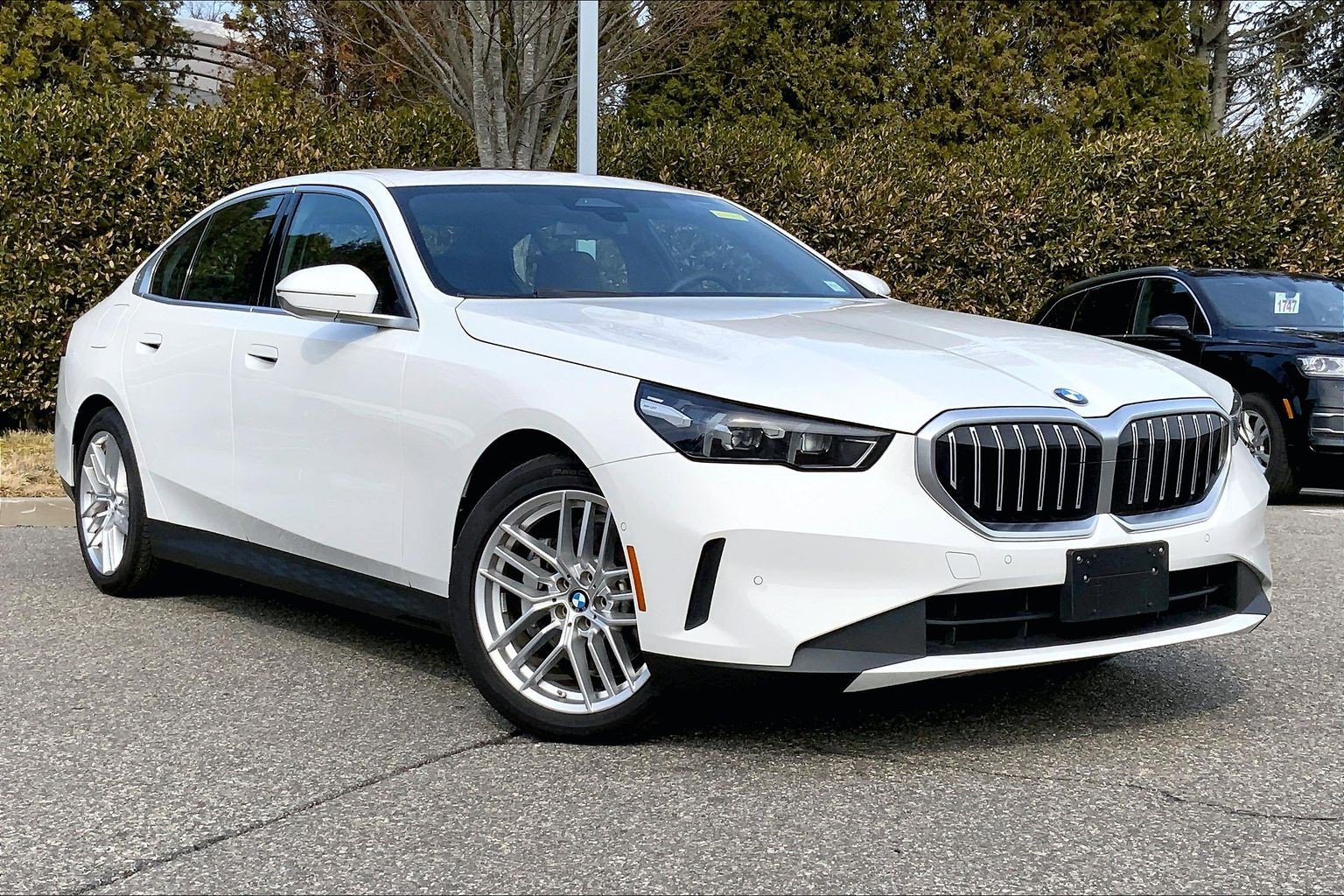 Used 2024 BMW 530i xDrive w/ Convenience Package AWD/4WD image 1