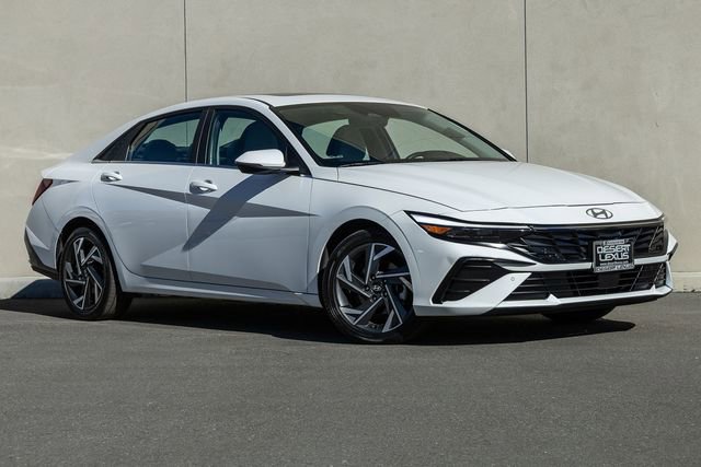 Used 2024 Hyundai Elantra Limited image 16