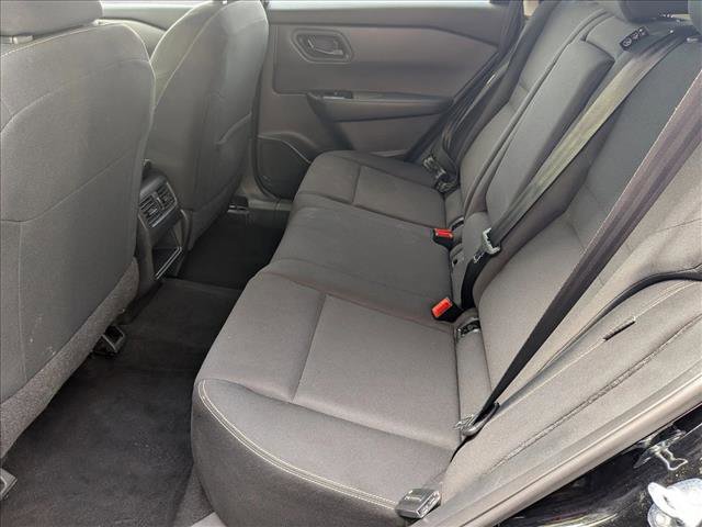 Used 2024 Nissan Rogue S image 18