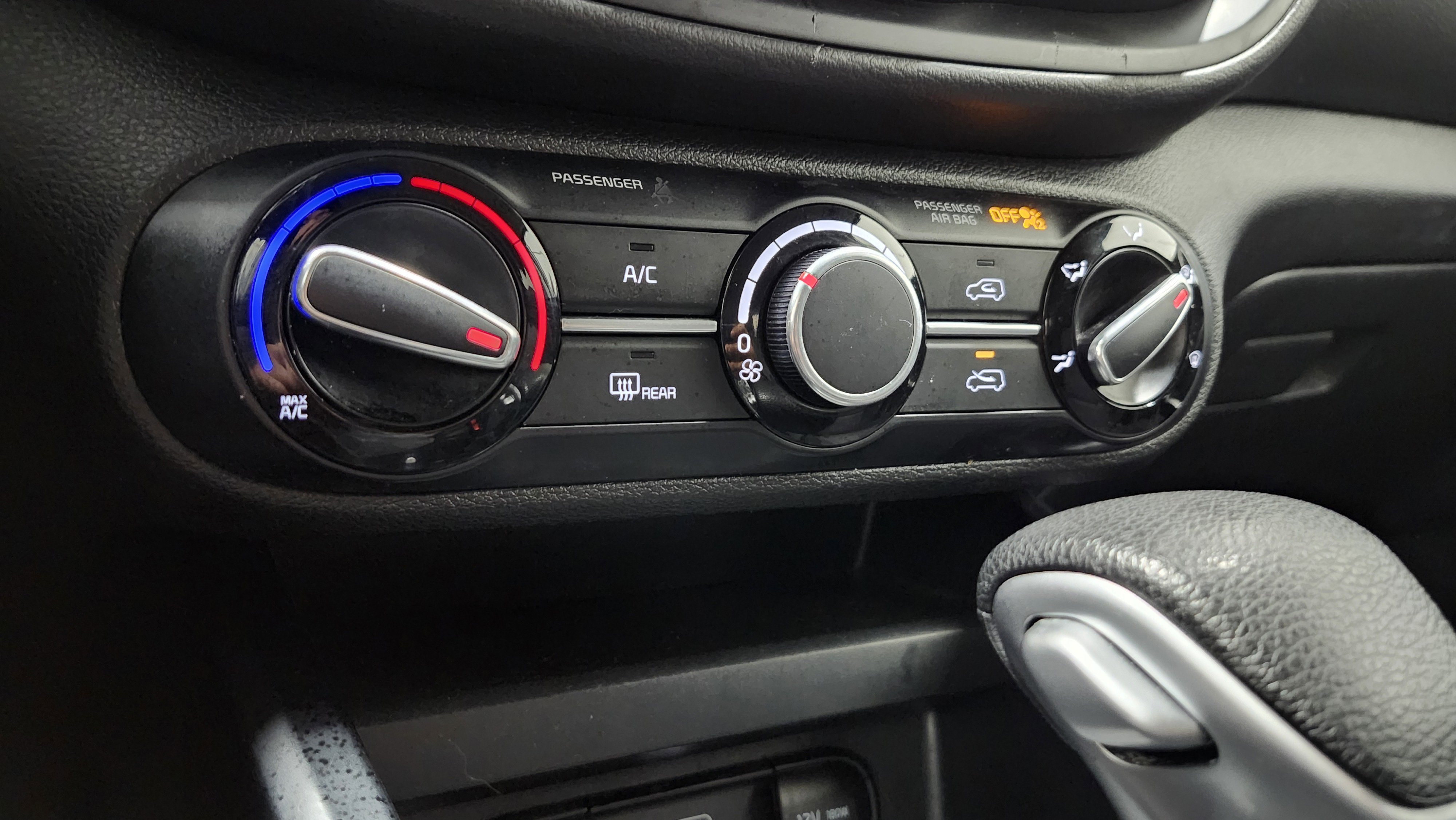 Used 2024 Kia Soul LX w/ Option Group 015 image 27