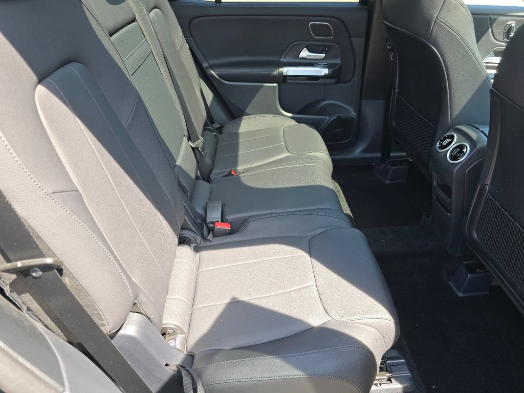 New 2026 Mercedes-Benz GLB 250 4MATIC image 19
