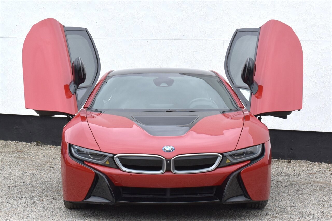 Used 2017 BMW i8 image 9