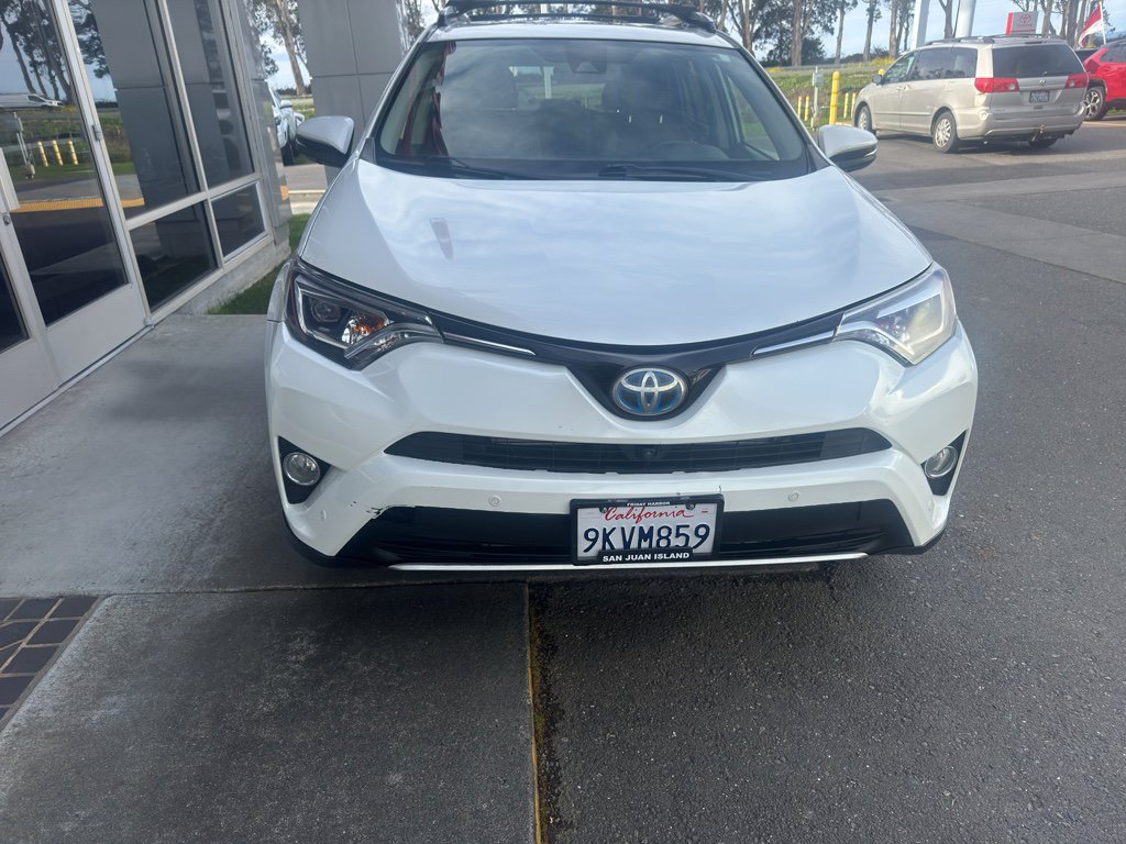 Used 2016 Toyota RAV4 Limited w/ Advanced Technology Package image 23