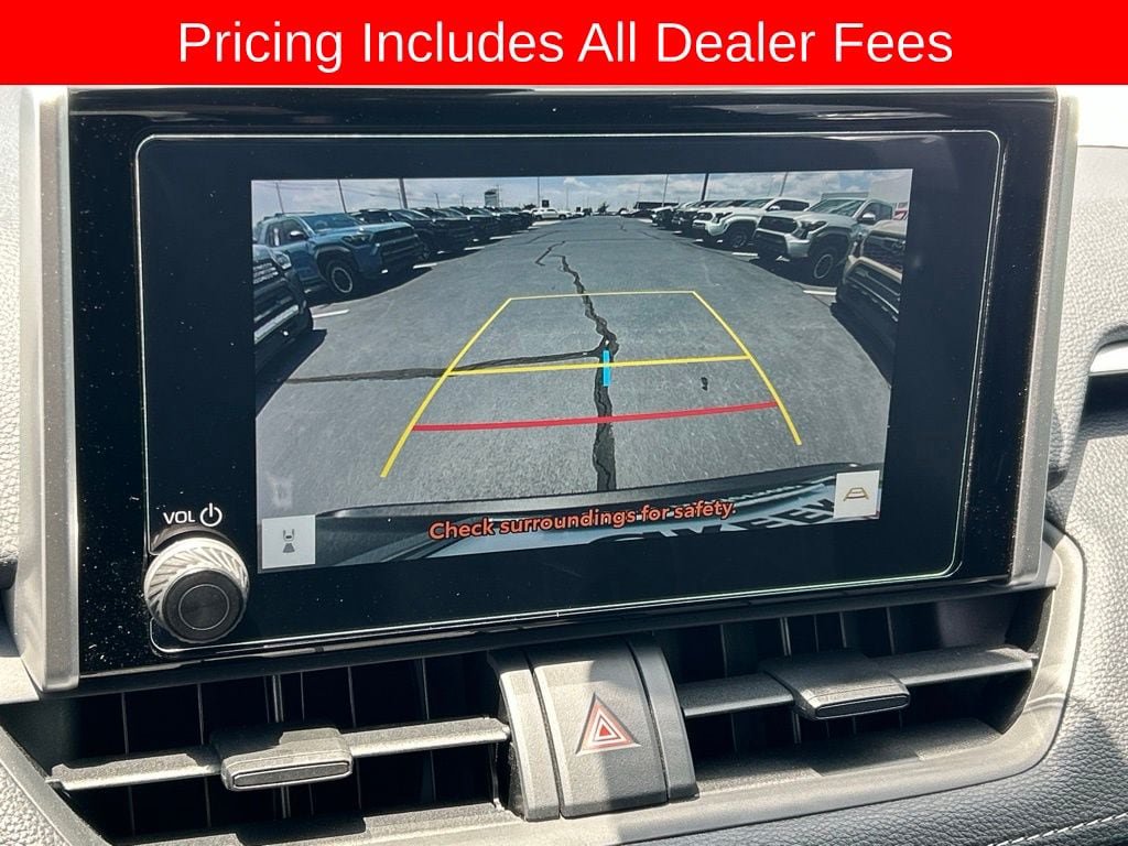 Used 2025 Toyota RAV4 XLE AWD/4WD image 11