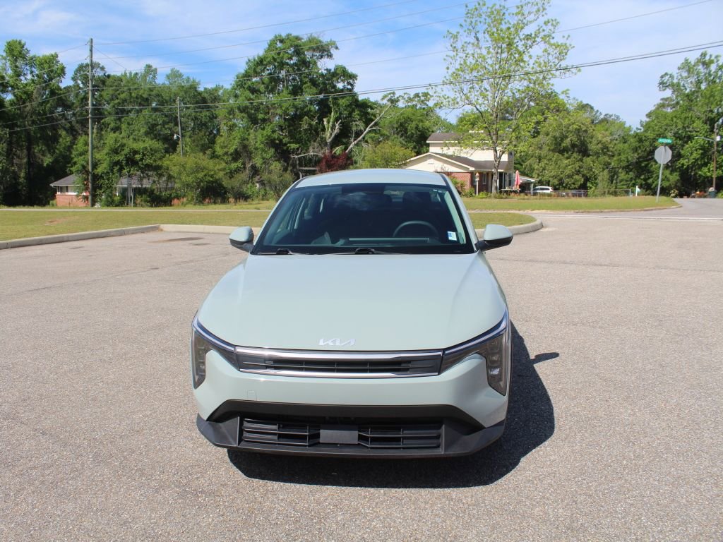 Used 2025 Kia K4 LXS image 9