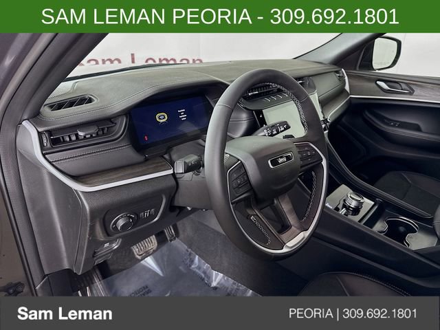 New 2026 Jeep Grand Cherokee Altitude image 9