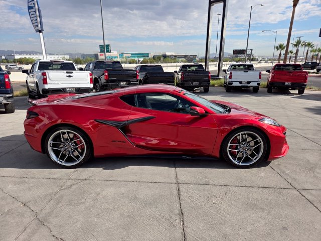 Used 2025 Chevrolet Corvette Z06 RWD image 7