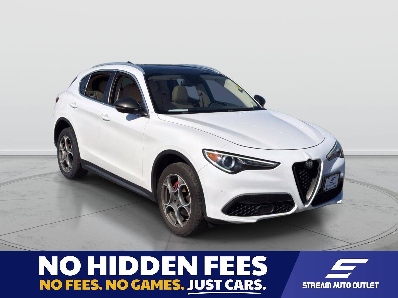 Used 2019 Alfa Romeo Stelvio Ti Lusso w/ Quick Order Package 22X Lusso AWD/4WD image 1