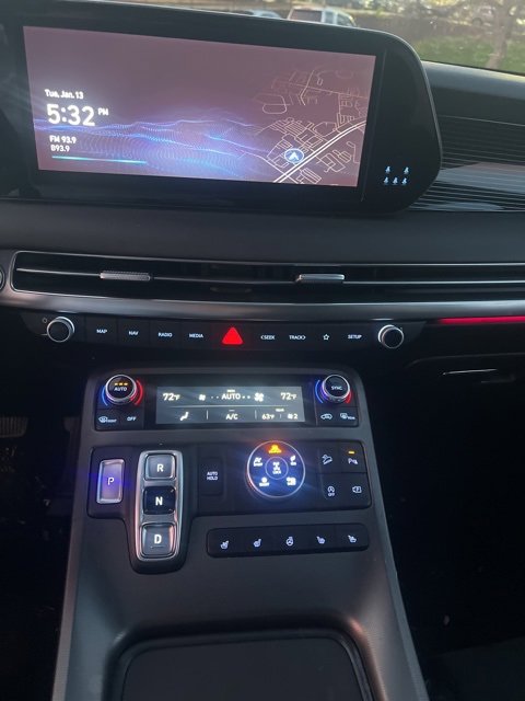 Used 2024 Hyundai Palisade Calligraphy image 11