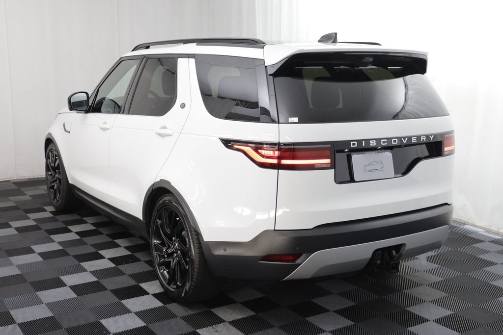 Certified 2025 Land Rover Discovery S AWD/4WD image 16