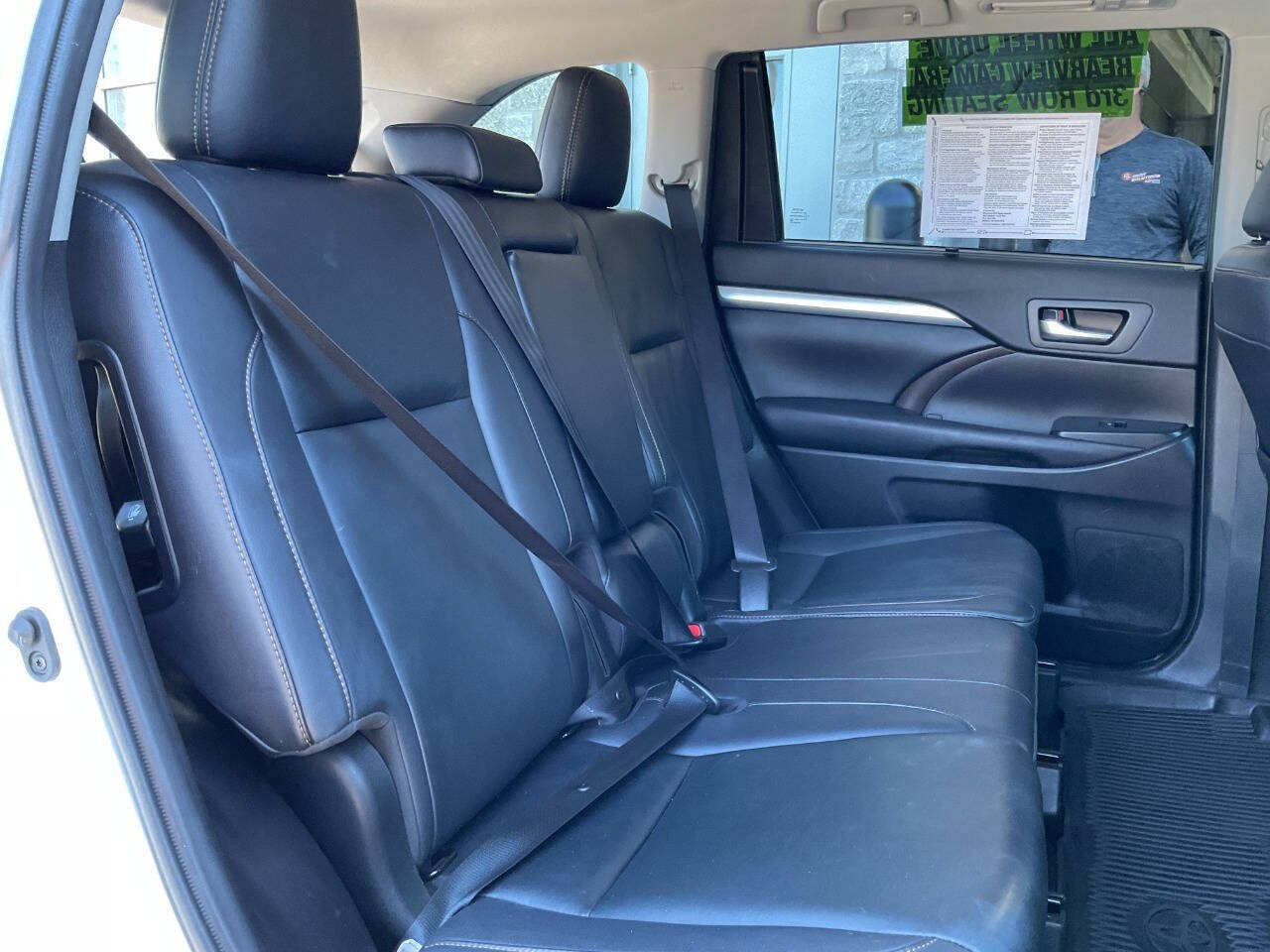 Used 2019 Toyota Highlander XLE AWD/4WD image 40