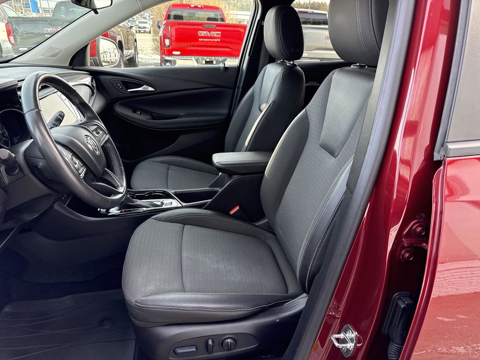 Used 2023 Buick Encore GX Select w/ Sport Touring Package image 11