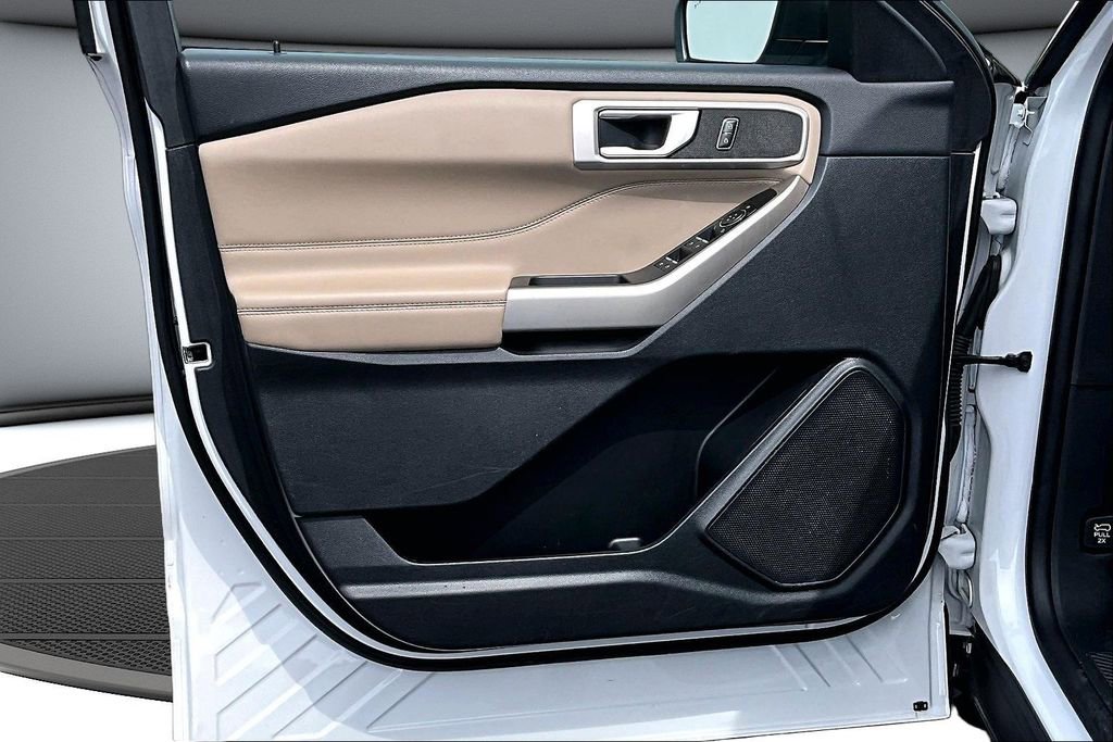 Used 2023 Ford Explorer XLT w/ Equipment Group 202A image 20