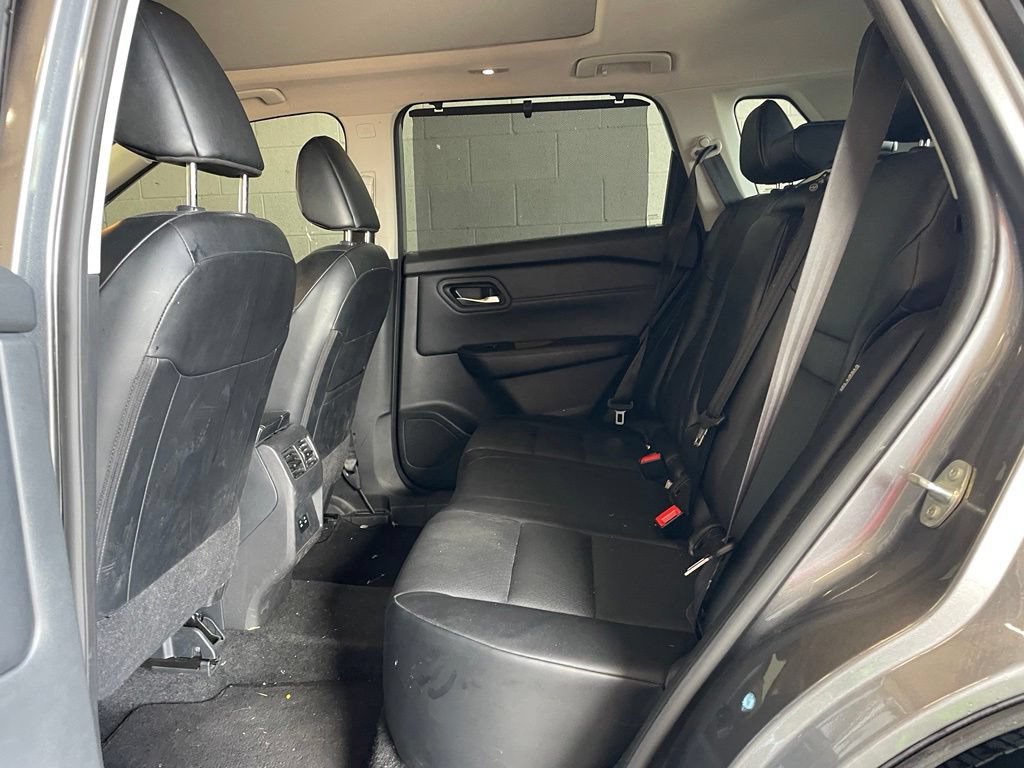 Certified 2025 Nissan Rogue SV w/ SV Premium Package FWD image 17
