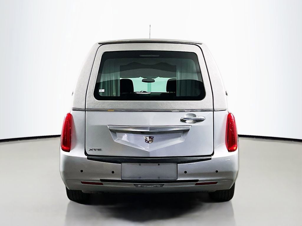 Used 2017 Cadillac XTS image 6