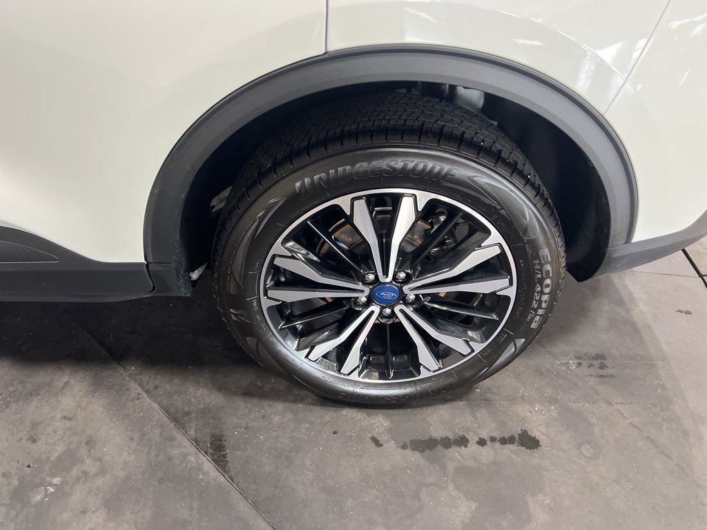 Used 2022 Ford Escape SEL w/ SEL Stealth AWD Package image 34