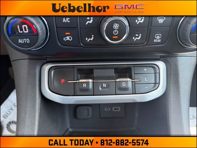 Used 2023 GMC Acadia SLE w/ Driver Convenience Package FWD image 32