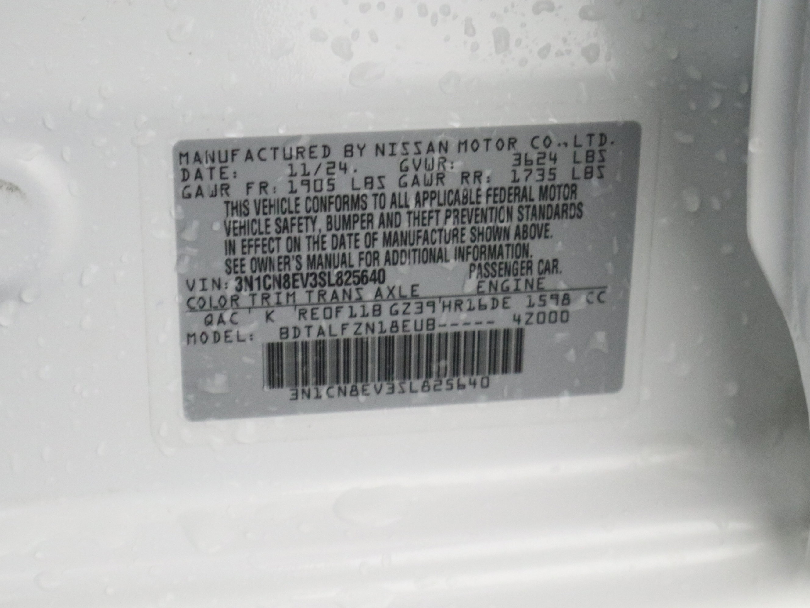 Used 2025 Nissan Versa SV w/ Trunk Package image 36