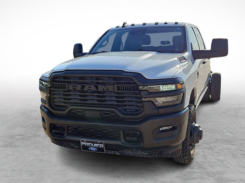 Used 2026 RAM 3500 Tradesman AWD/4WD image 4