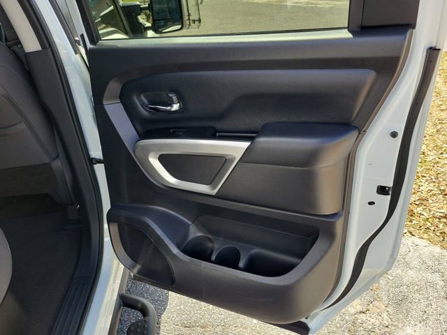 Used 2024 Nissan Titan SV w/ SV Convenience Package image 29