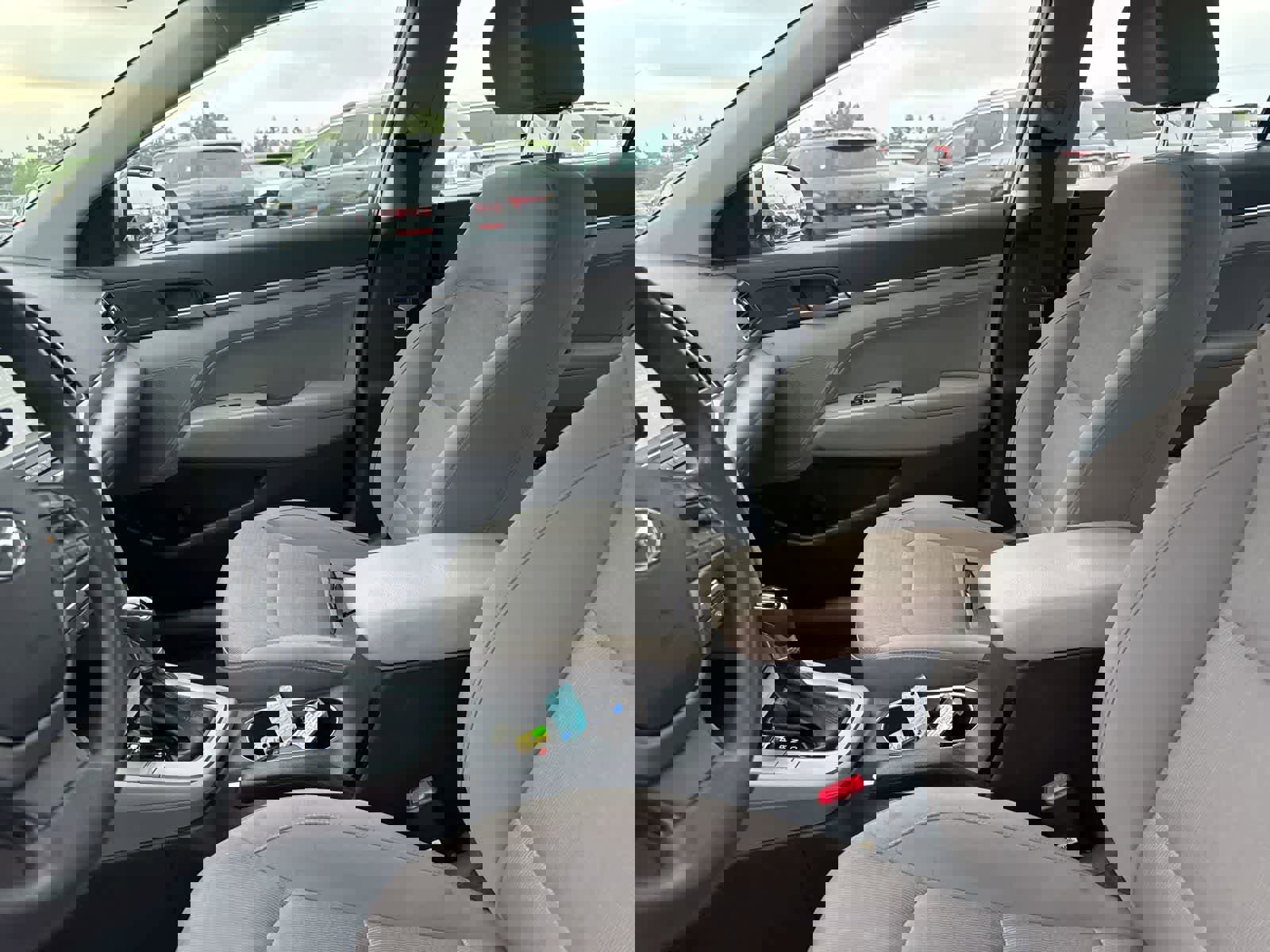 Used 2017 Hyundai Elantra SE image 19